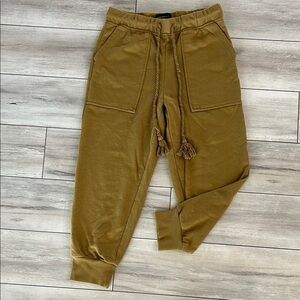 Who What Wear gold jogger drawstring sweat pants size small